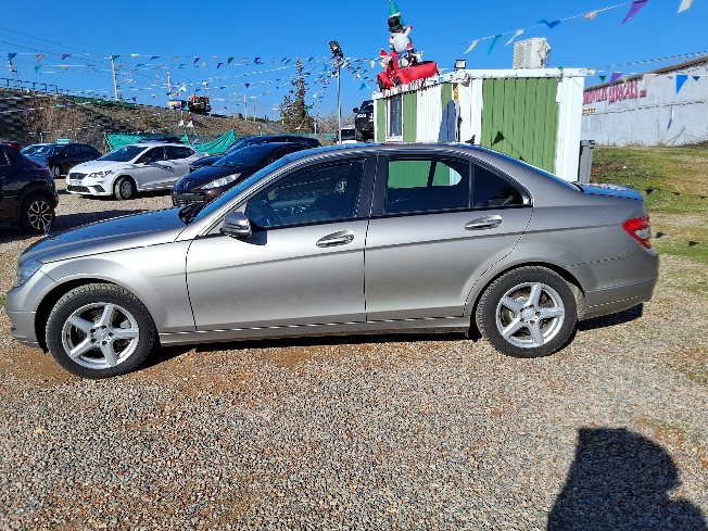 Mercedez-Benz Clase C230 Año 2009